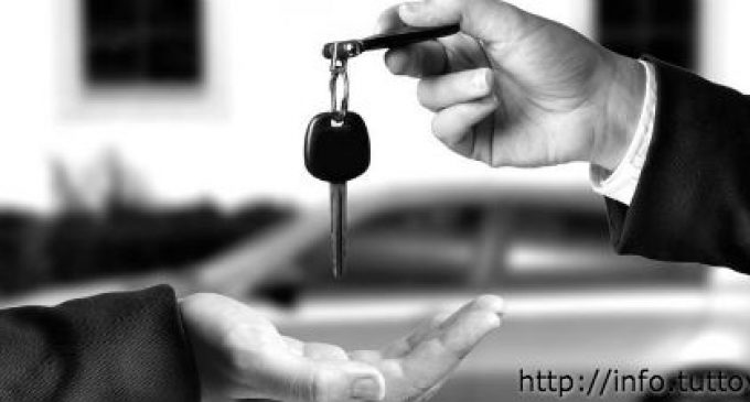 Passaggio proprietà auto, cosa c’è da sapere