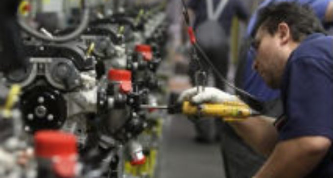 Industria, produzione in calo del 25%